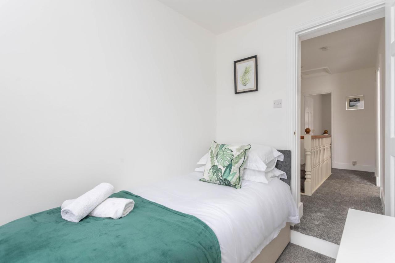 30 Percent Off Monthly Stays - City Centre - 3 Bedrooms St Albans Exterior photo